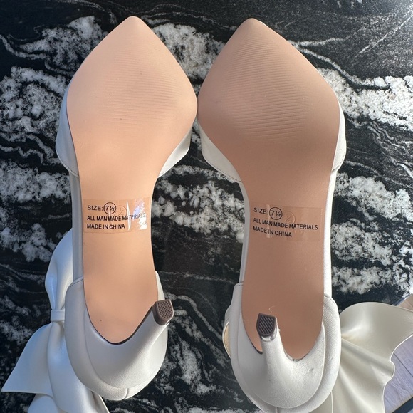 LULUS Bow Heels - Picture 2 of 2